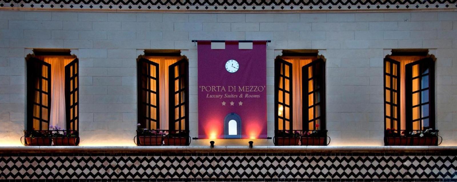 Porta Di Mezzo Luxury Suites & Rooms Taormina Exterior photo