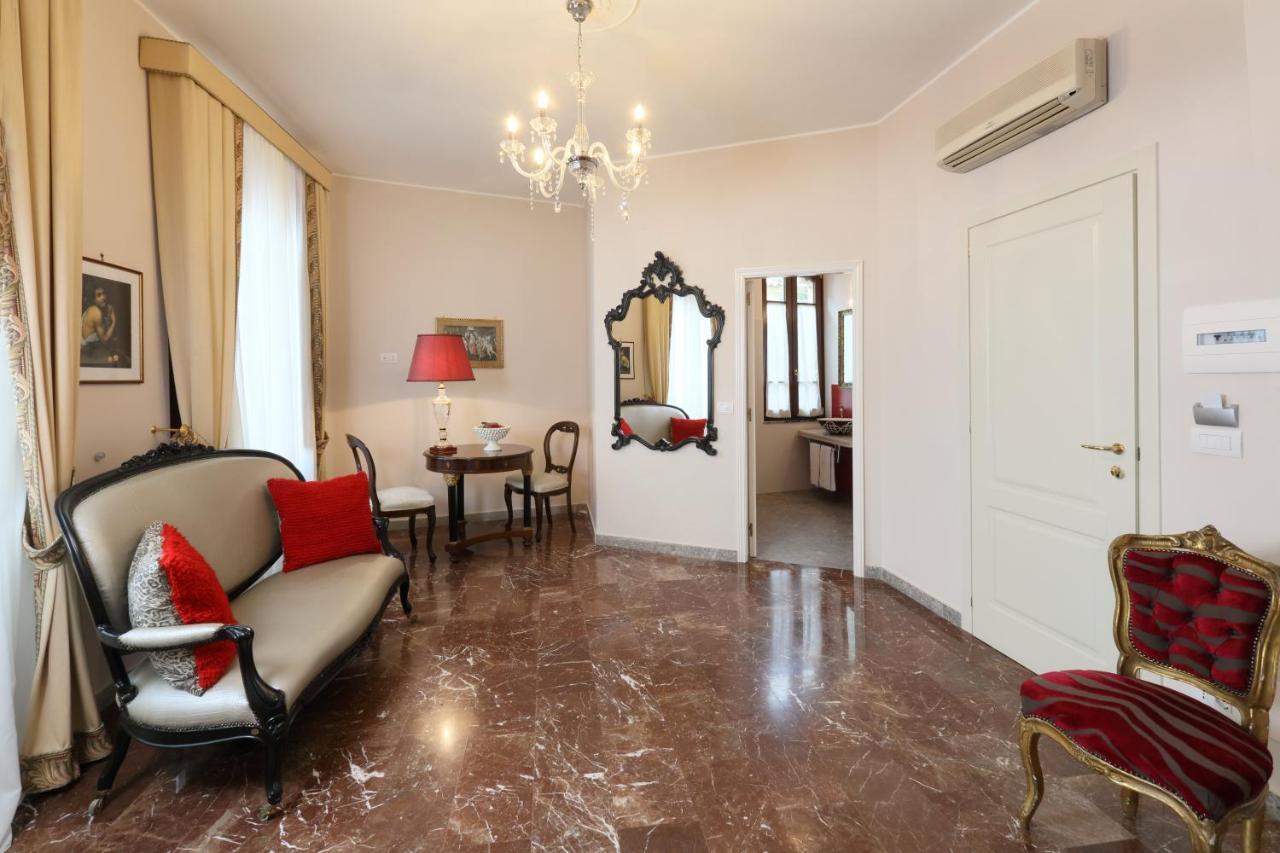 Porta Di Mezzo Luxury Suites & Rooms Taormina Exterior photo